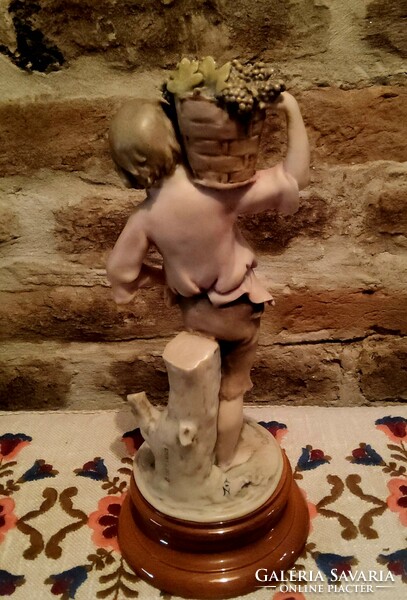 Capodimonte harvesting boy