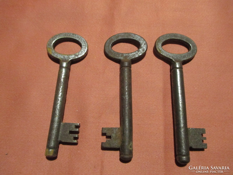 3 db régi kulcs