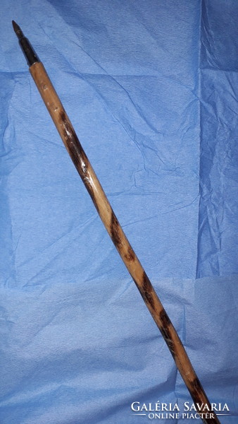 Old German hiking stick in good condition, walking stick with insignia, with a spike with a copper insert at the end, 90 cm as shown in the pictures