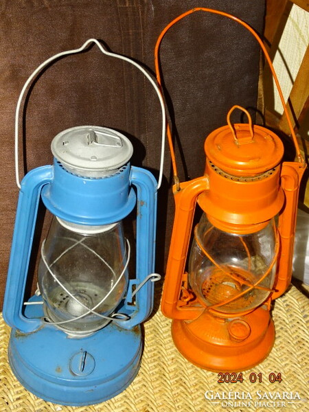 2 pcs. Antique storm lamp kerosene lamp in good condition !!!