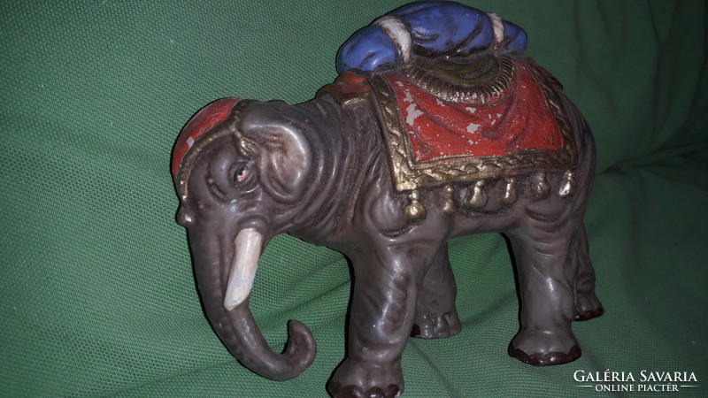 Antik kemény műanyag olasz CROMOPLASTO kézzel festett Indiai elefánt játék a képek szerint