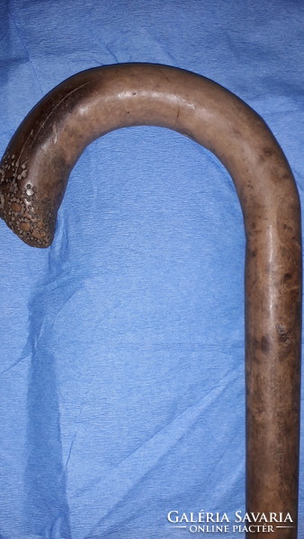Nice condition carved head inlaid massive thick wooden walking stick with rubber on the end 83 cm as shown in the pictures