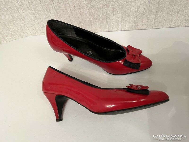 Retro piros masnis lakk cipő
