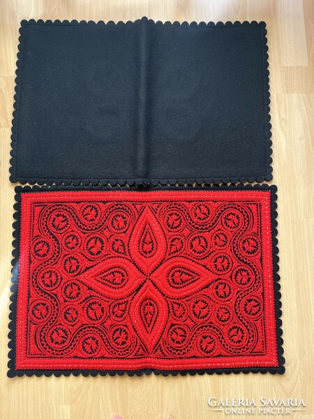 New decorative cushion cover with red black filter insert - 2 pcs