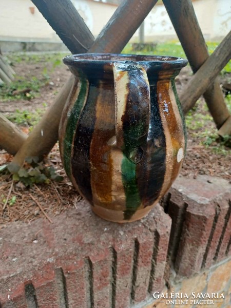 Folk earthenware pot, castle