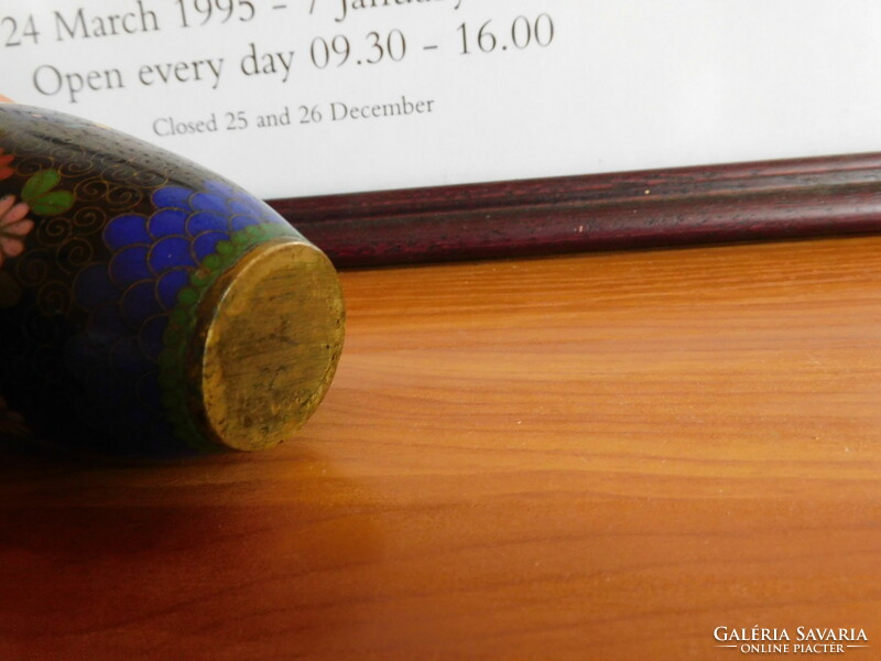 Cloisonné - rekeszzománc váza pillangós mintával 9.5 cm