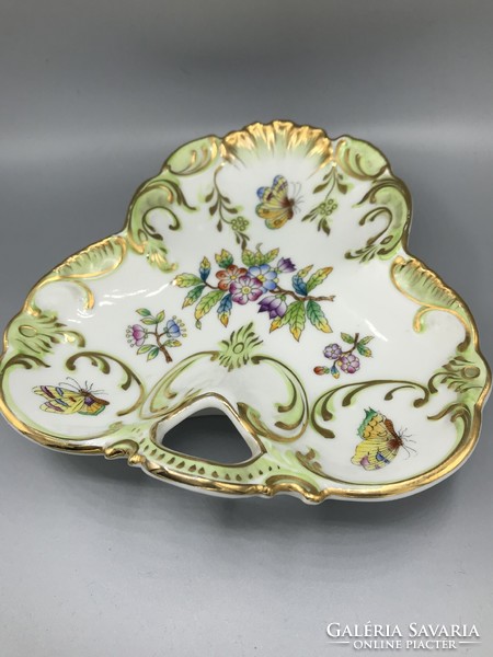 Baroque bowl with Victoria pattern from Herend, offering