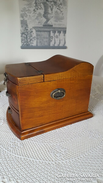 Portable wooden jewelry box with mirror and drawers