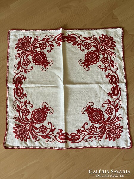 Udvarhely embroidered tablecloth