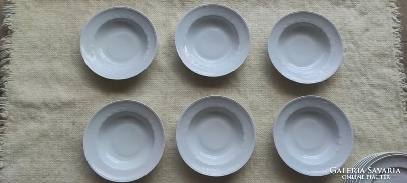 Alföldi jelzésű porcelán lapos- és mélytányér ( 6+6 db.)