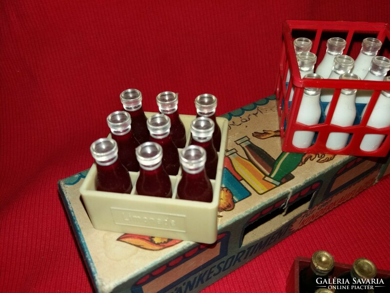 1950. cc régi játék fém .és fa autórakomány / boltos játék szett dobozával a képek szerint