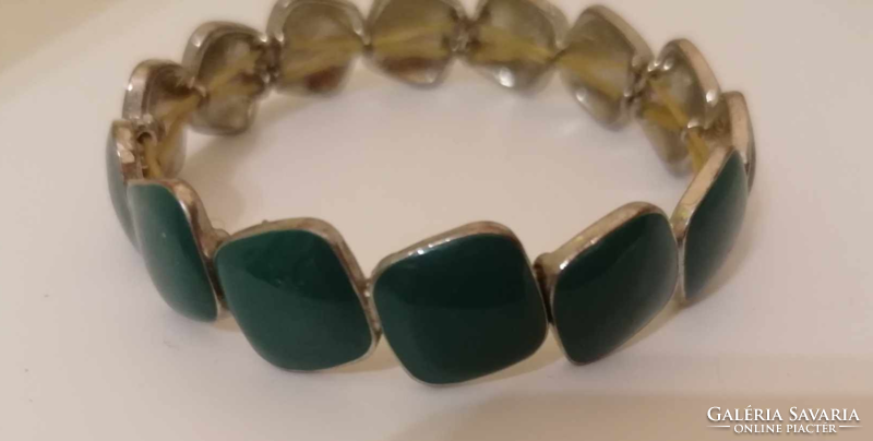 New! Green enameled rubber bracelet with cube eyes