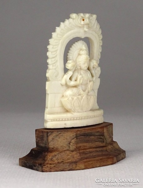 1Q936 carved bone buddha statue 7.3 Cm