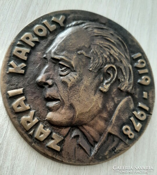 RITKA !  Zárai Károly bronz plakett  8,3 cm átmérő jelzett , saját dobozában Sopron