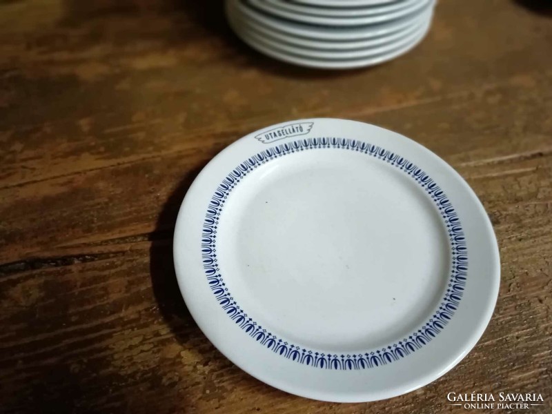 Utasellátós süteményes, desszertes tányér, logózva porcelán retro tányérok