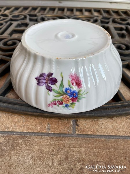 Gyönyörű Zsolnay ritka 16cm virágos porcelán pogácsás tál  pörköltes levesestál nosztalgia darab