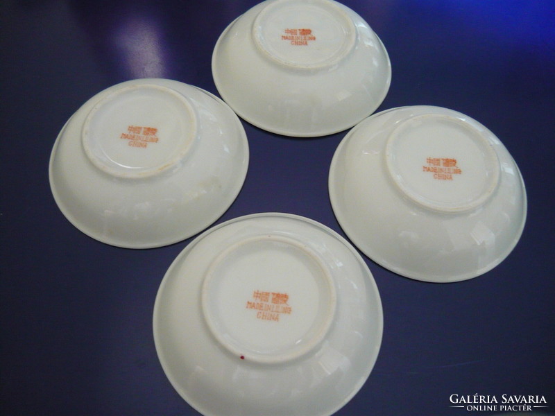 4 Chinese porcelain bowls