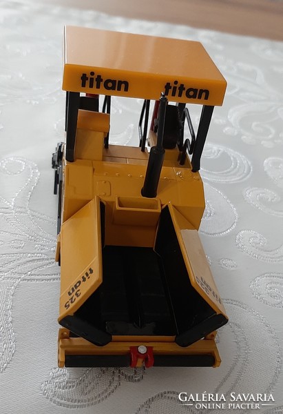Abg titan 325 asphalt machine 1:50 scale