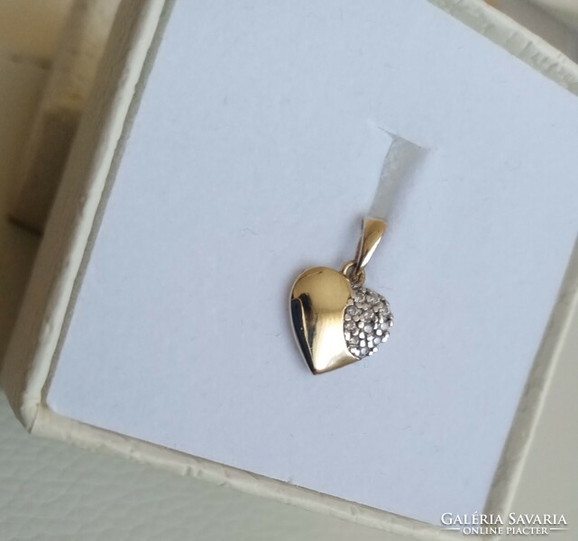 14 carat stone heart pendant