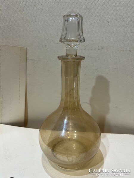 Dekanter, kiöntő üvegből, régi, vastagfalú, 28 x 13 cm-es. 4530