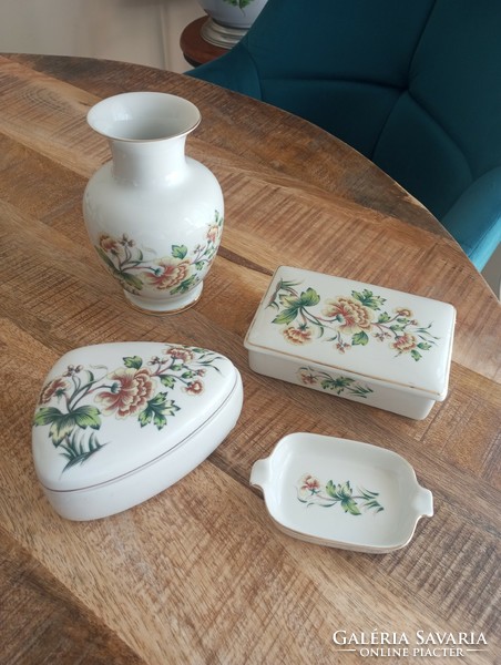 Hollóház porcelain set from HUF 1