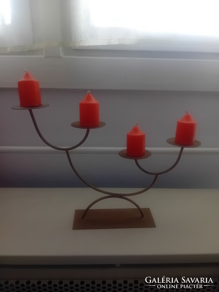 Candle holder with 4 candles, golden wrought iron
