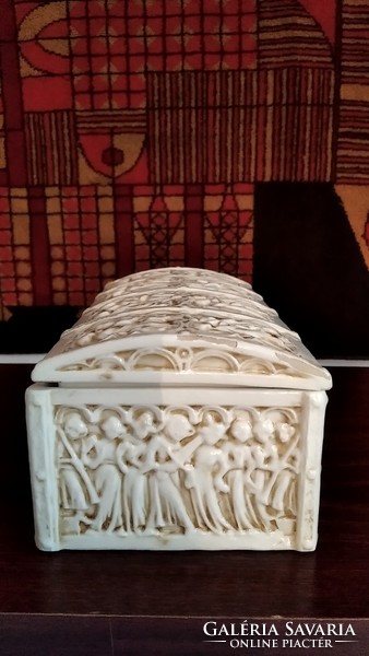 Zsolnay antique box {zss 21}