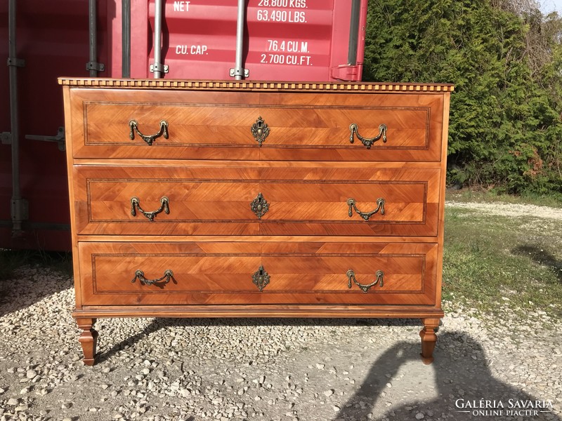 Braided antique chest of drawers !!!