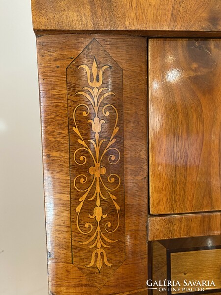 Writing desk with marquetry pattern: Bidermeier style, early 20th century