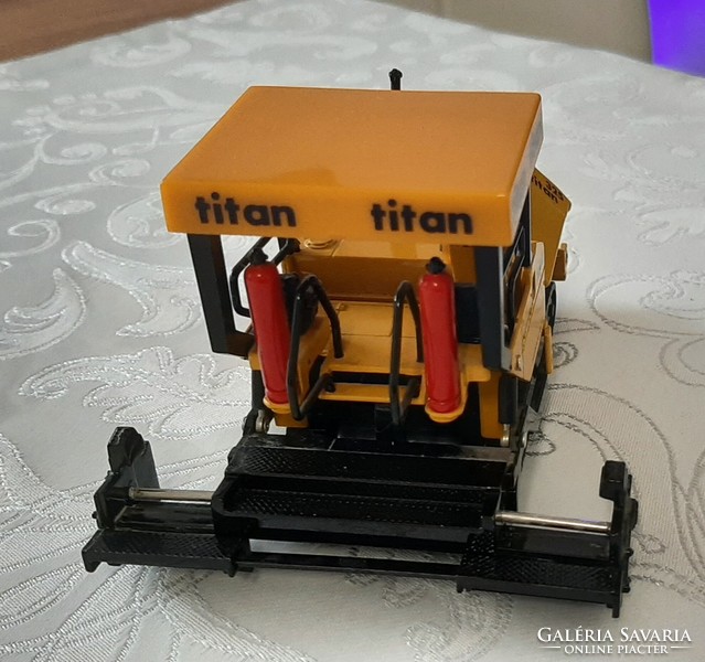 Abg titan 325 asphalt machine 1:50 scale