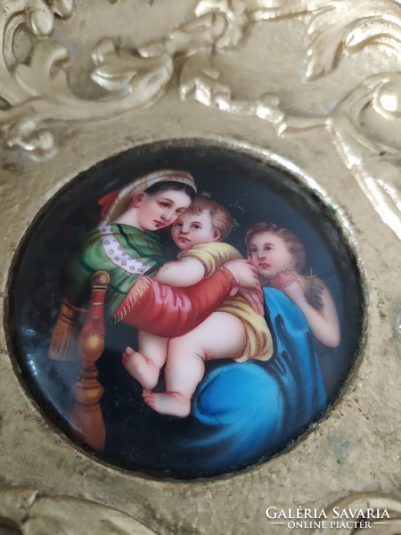 Antik festett Olasz porcelán szentkép aranyozott fa keretben