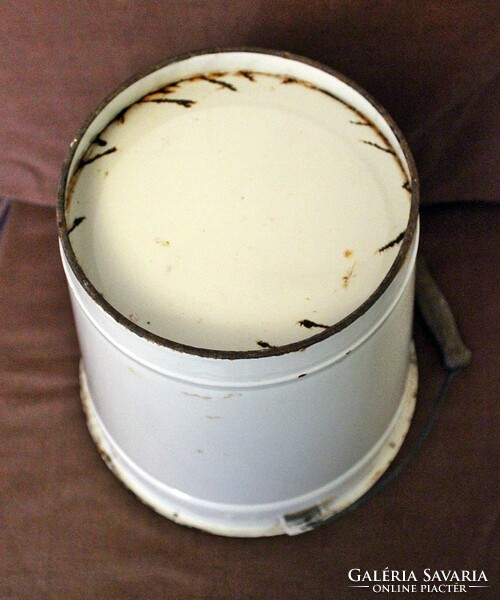 Old enameled white bucket