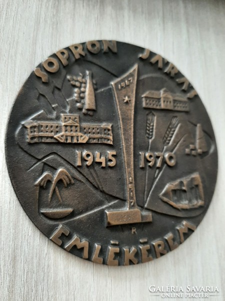 Sopron district commemorative medal, bronze plaque 1945 - 1970 r. Signo 9.7 cm diameter