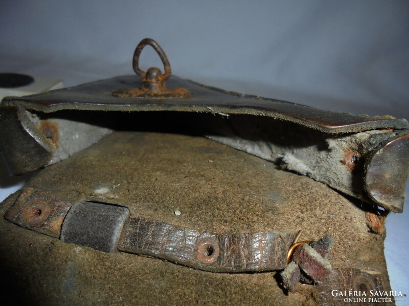 Old bicycle, bicycle leather tool bag