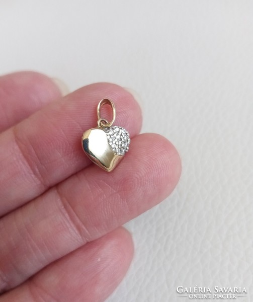 14 carat stone heart pendant