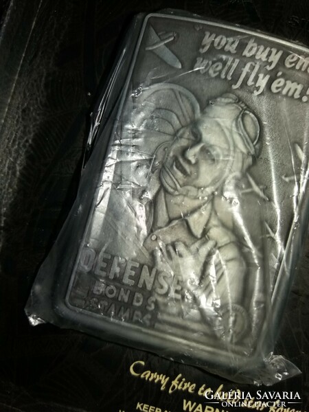 Original star zippo type metal lighter ii.Vh with airplane relief in the box as shown in the pictures