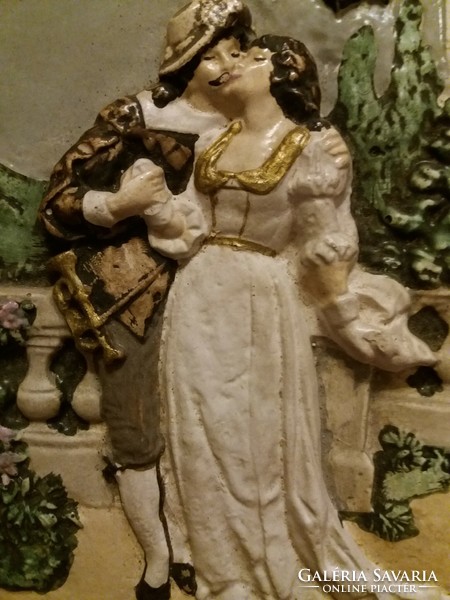 Antik 19. sz. barokk domborműves mázas kerámia jelenetes falikép 24 cm átmérő a képek szerint