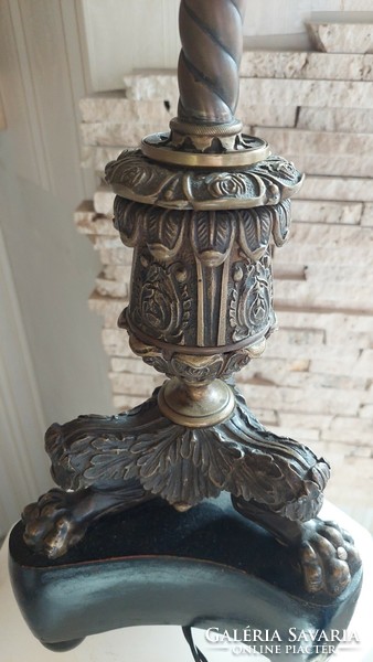 Antique table shade lamp with claws