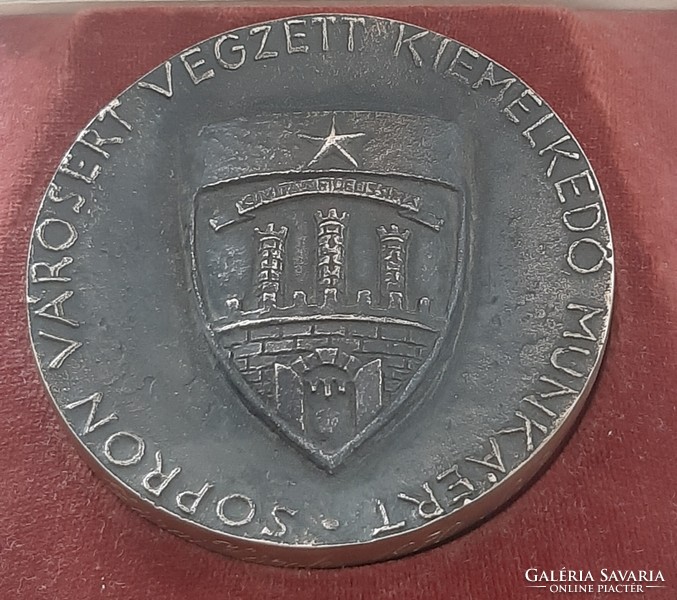 Sopron Városért Végzett Kiemelkedő Munkáért 1970 bronz emlék plakett  Zárai Károly 9,6 cm