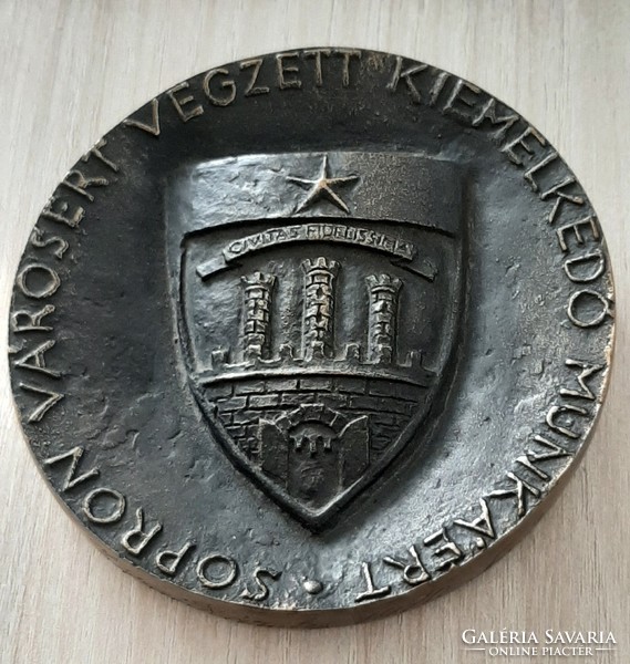 Sopron Városért Végzett Kiemelkedő Munkáért 1970 bronz emlék plakett  Zárai Károly 9,6 cm