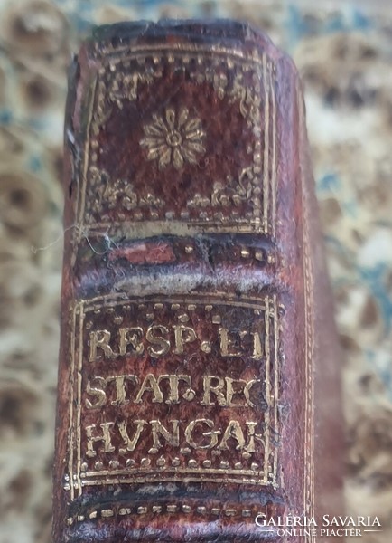 Respublica et status regni Hungariae. (Leyden), 1634. Ex officina Elzeviriana. 330,[1]p.