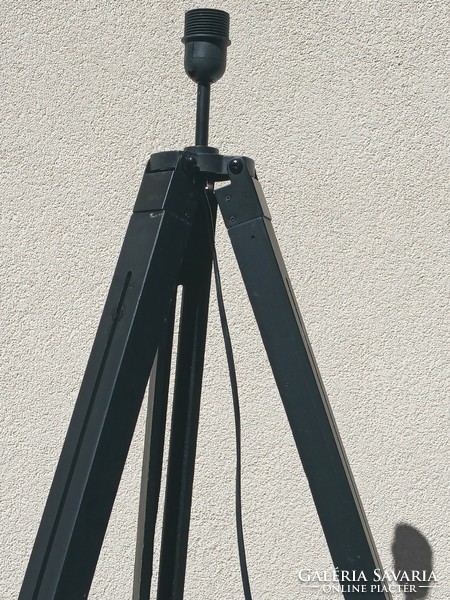 Vintage tripod floor lamp.