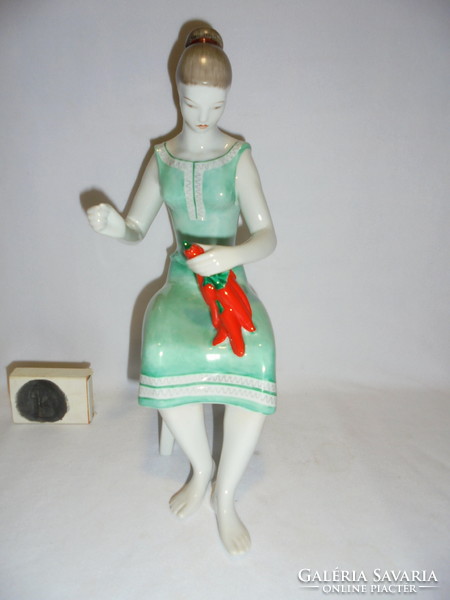 Hollóháza porcelain woman stringing paprika statue, figurine, nipp