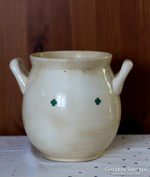 Granite sill, two-handled vessel, barrel, with a rare clover pattern, in perfect condition
