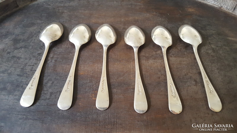 Set of 6 English silver-plated teaspoons.