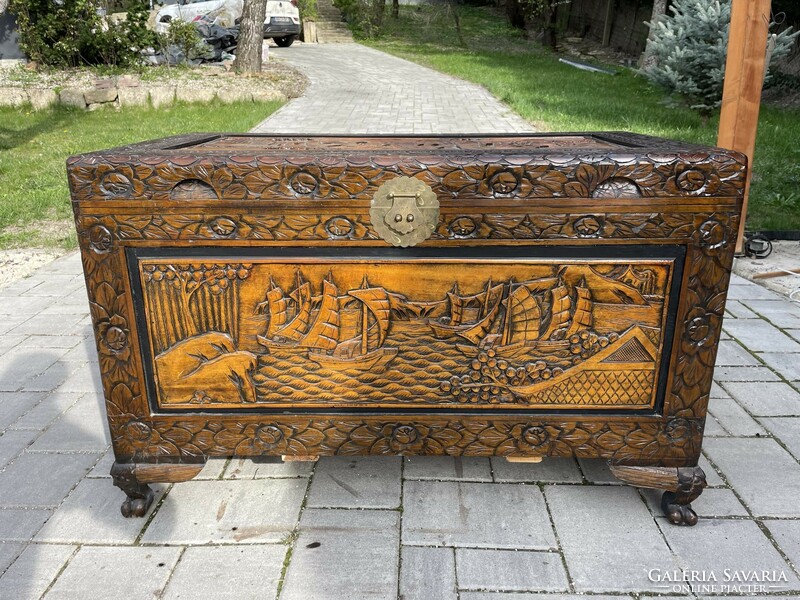 Huge Chinese sandalwood chest, Japanese, Oriental, Asian