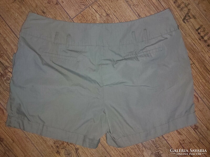 Khaki XL 20-as méret pamut short. Derék:54cm, hossz:42cm. Újszerű