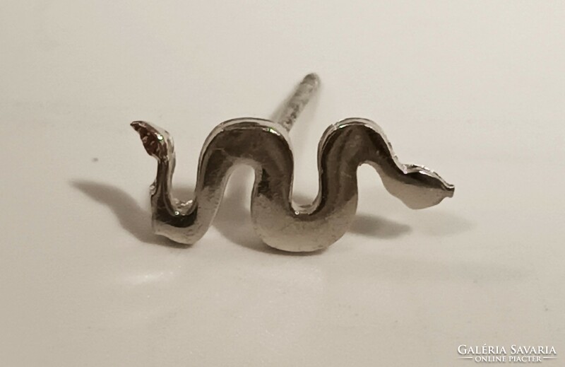 Ezüst fülbevaló kígyó 1 db