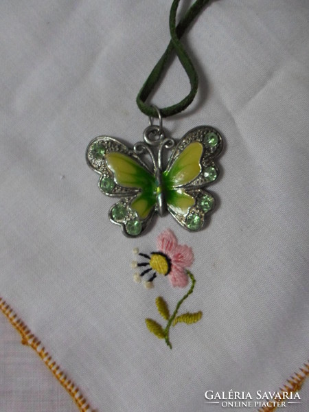 Bizsu nyaklánc és fülbevaló (zöld pillangó, szett)