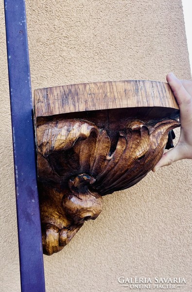Carved wooden corner bracket, pedestal